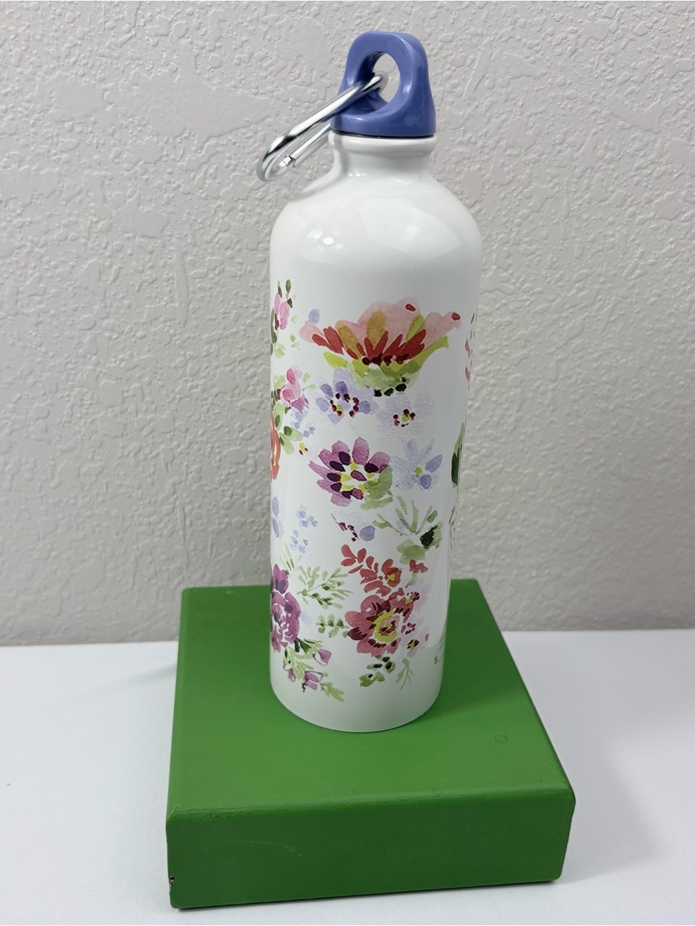 The Pioneer Woman Water Bottle with White Stainless Steel Body & Floral Pattern